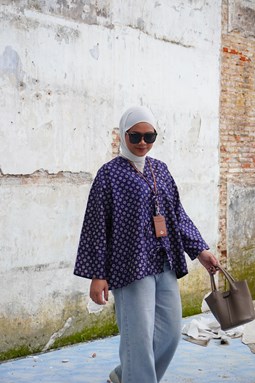 ZEINAB BATIK TOP ( Navy LC001 )