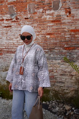 ZEINAB BATIK TOP ( Grey LC002 )