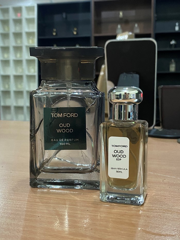 Tom Ford OUD WOOD Isian Semula 30ml | Amirperfume