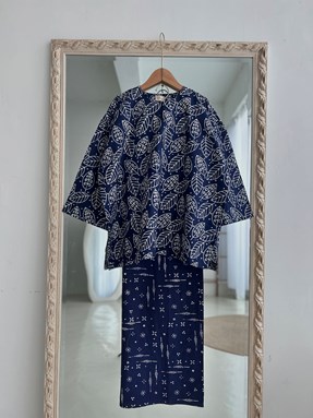 KURUNG BATIK FATEEMA ( Navy )