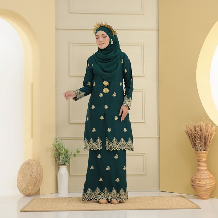 Kurung Sulam Dang Juita 1.0 – Black (Copy)