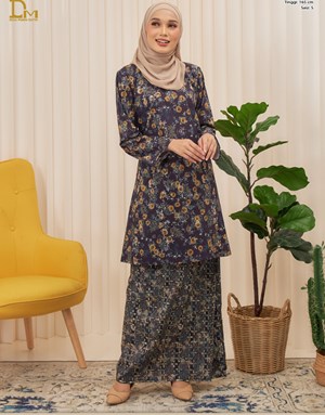KURUNG PAHANG BATIK DAMIA PS13-2 in Dark Purple