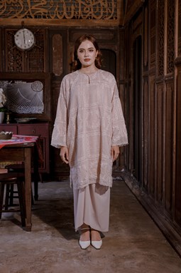KURUNG ORKED  ( Blush )