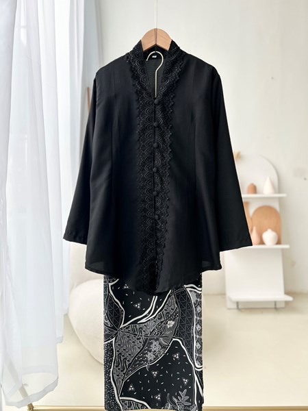 KEBAYA DAYANG