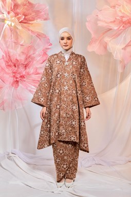 KEBARUNG CHE KIAH ( Richbrown )