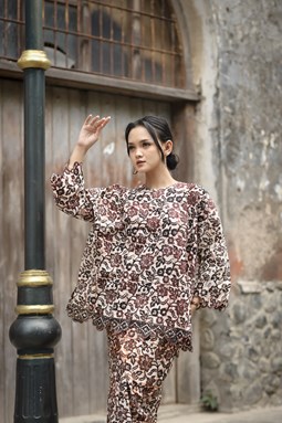 FATEEMA KURUNG VOL 2.0 ( Classic Flower )