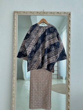 KURUNG BATIK FATEEMA ( Black Nude Flower )