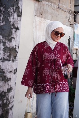 ZEINAB BATIK TOP ( MAROON 007 )