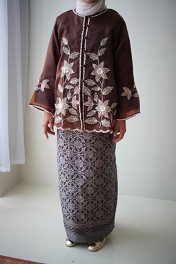 KURUNG SEKAR ( Rich Brown )