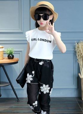 @  ##  CLEARENCE ##  WHITE GIRL LANDON ( TOP + PANTS ) Balance size 130