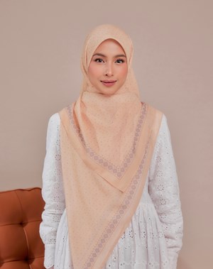 SULTANAH : RATU