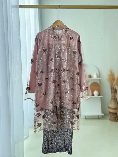 KURUNG DAISY