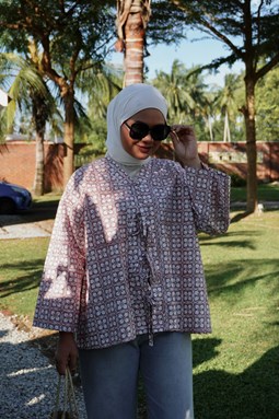 ZEINAB BATIK TOP ( Nude  012 )