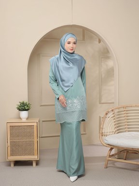 Kurung Hana Mom