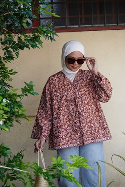 ZEINAB BATIK TOP ( BROWN 002 )