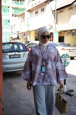 ZEINAB BATIK TOP ( Grey LC015 )