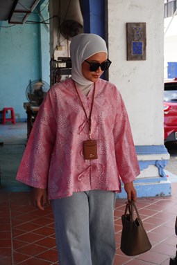 ZEINAB BATIK TOP ( Pink LC005 )