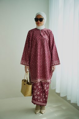 SERI ANGGUN KURUNG ( SA Maroon )