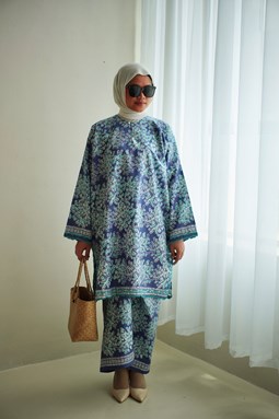 SERI ANGGUN KURUNG ( SA Blue Lagoon )