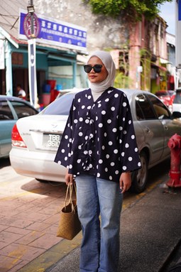 ZEINAB BATIK TOP ( Polka Black )