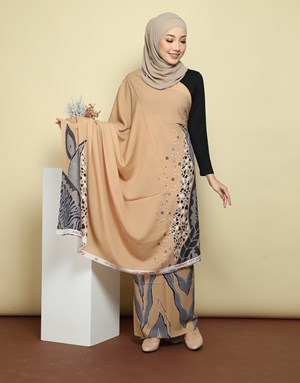 BATIK LUKIS ZAA 101 in Light Brown