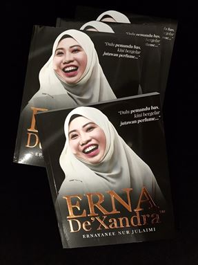 ERNA DE'XANDRA - BOOKS