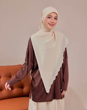 KNITTED TOP - RICH BROWN