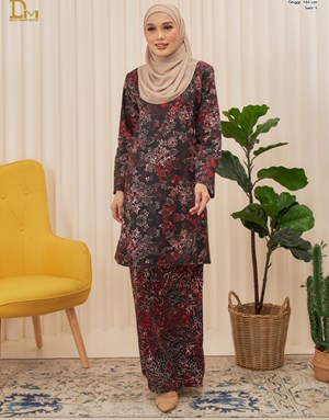 KURUNG PAHANG BATIK DAMIA PS7-2 in Black